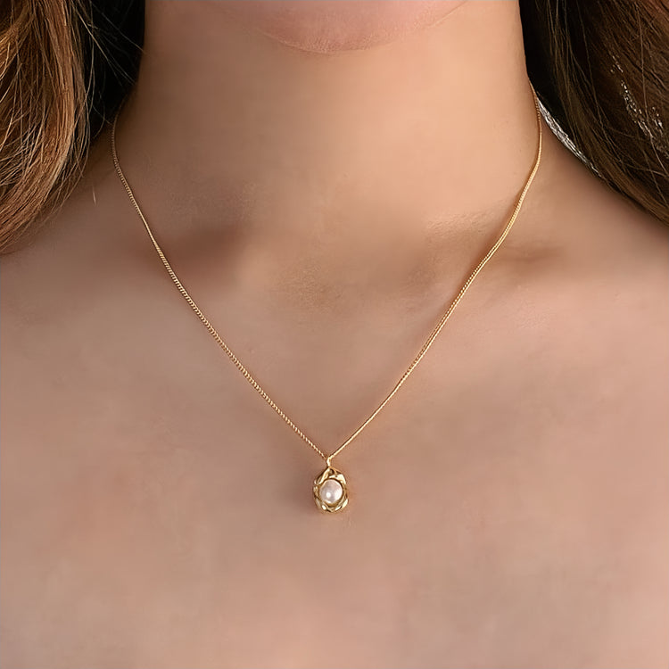 Brie Necklace